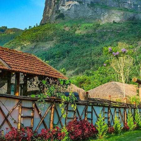 Deshadan Eco Valley Resort - An Eco Friendly Mud House Kanthalloor Exterior photo