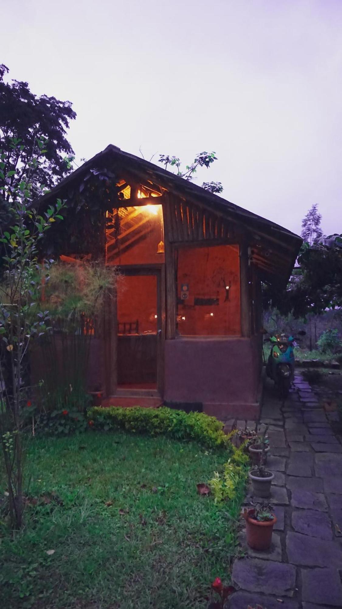 Deshadan Eco Valley Resort - An Eco Friendly Mud House Kanthalloor Exterior photo
