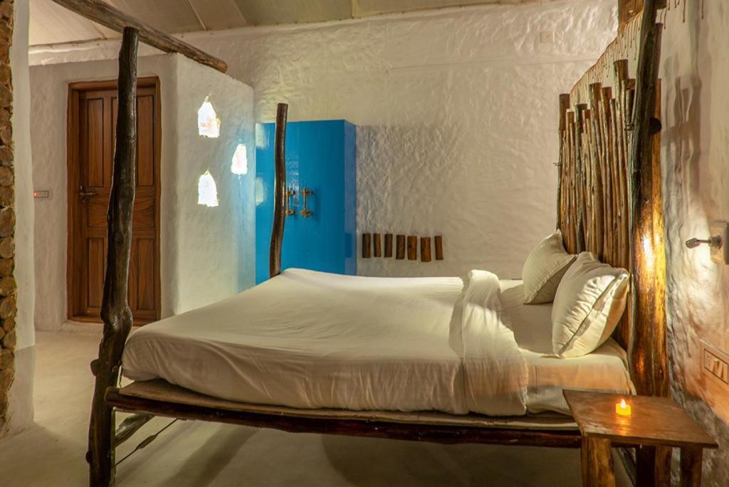 Deshadan Eco Valley Resort - An Eco Friendly Mud House Kanthalloor Exterior photo