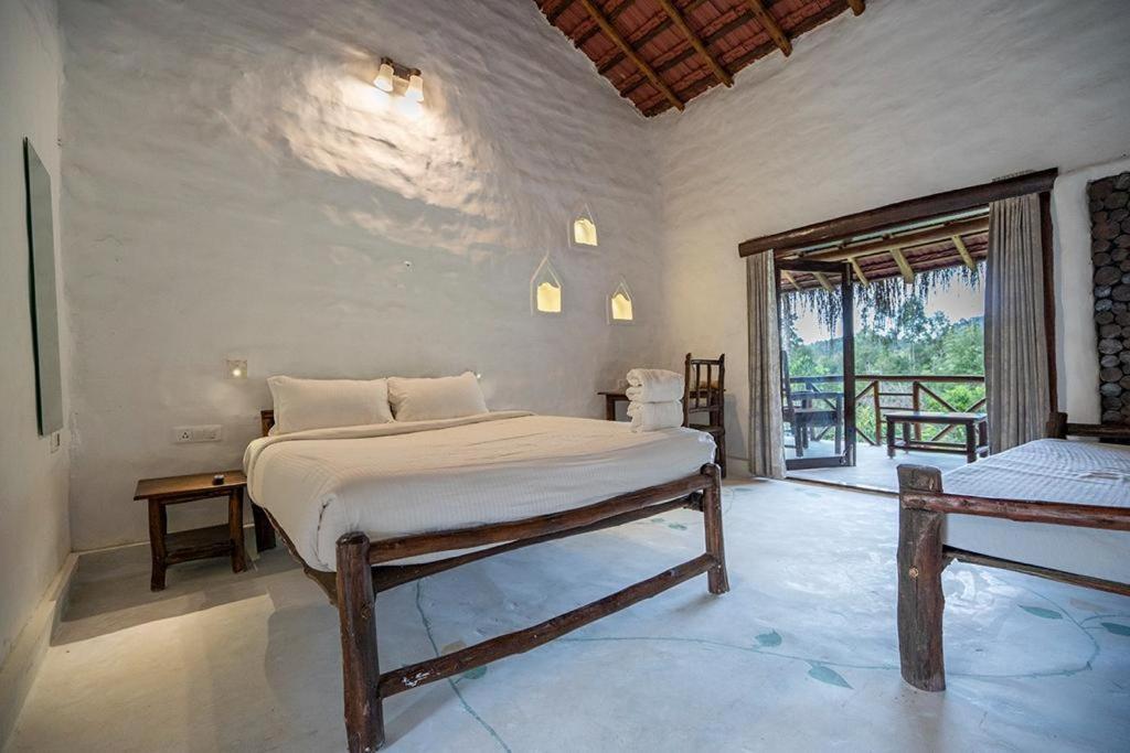 Deshadan Eco Valley Resort - An Eco Friendly Mud House Kanthalloor Exterior photo
