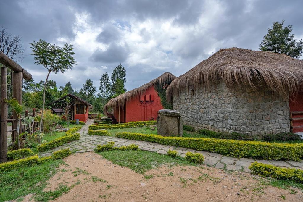 Deshadan Eco Valley Resort - An Eco Friendly Mud House Kanthalloor Exterior photo