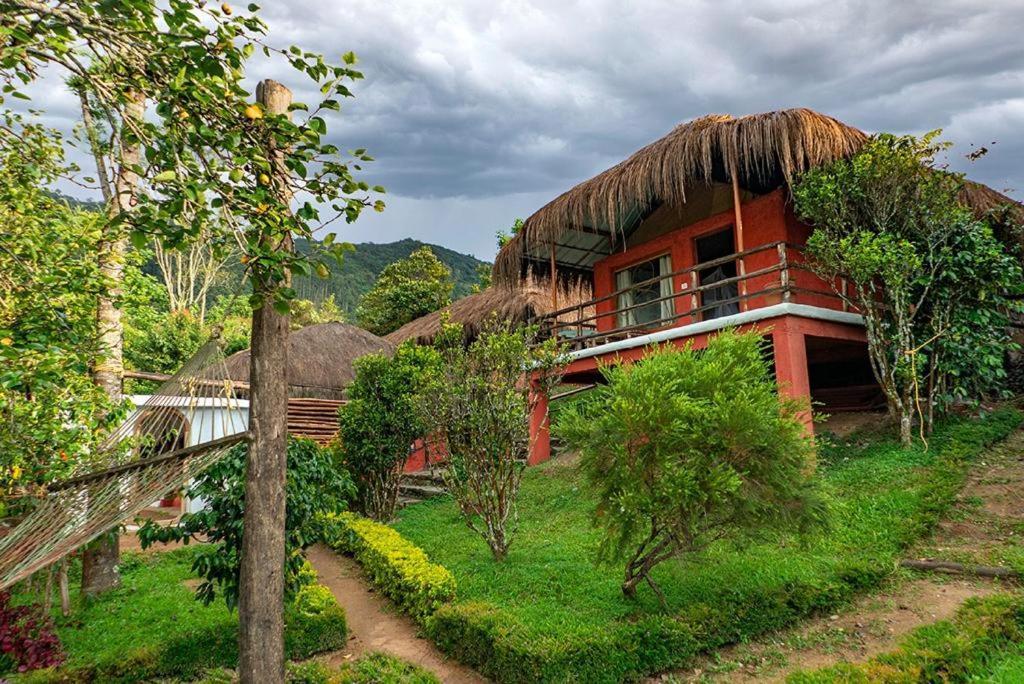 Deshadan Eco Valley Resort - An Eco Friendly Mud House Kanthalloor Exterior photo