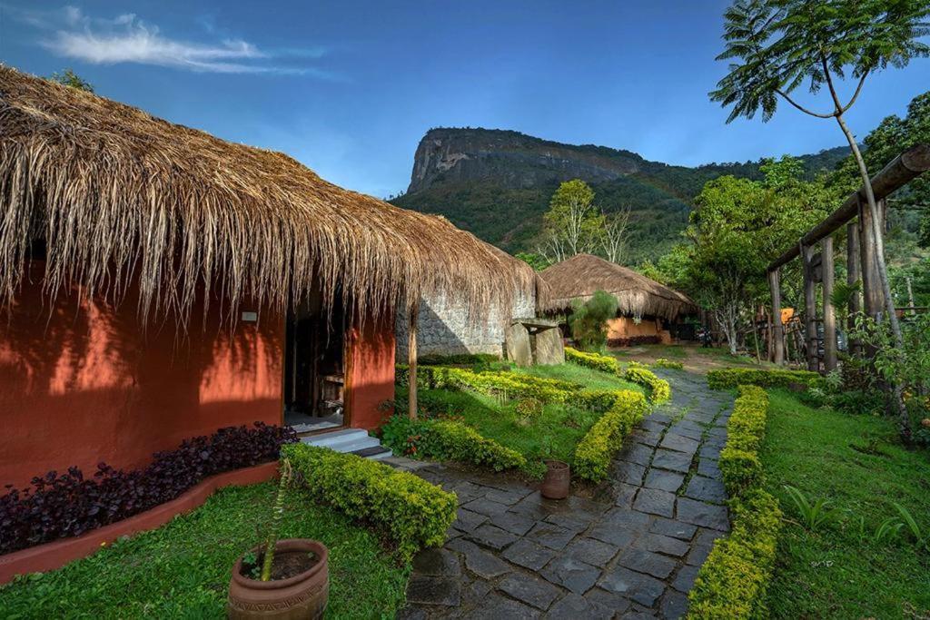 Deshadan Eco Valley Resort - An Eco Friendly Mud House Kanthalloor Exterior photo