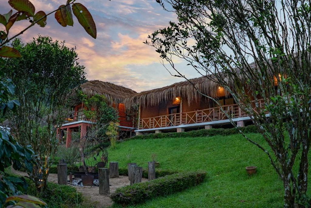 Deshadan Eco Valley Resort - An Eco Friendly Mud House Kanthalloor Exterior photo