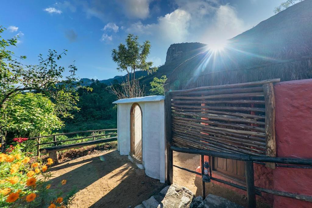 Deshadan Eco Valley Resort - An Eco Friendly Mud House Kanthalloor Exterior photo