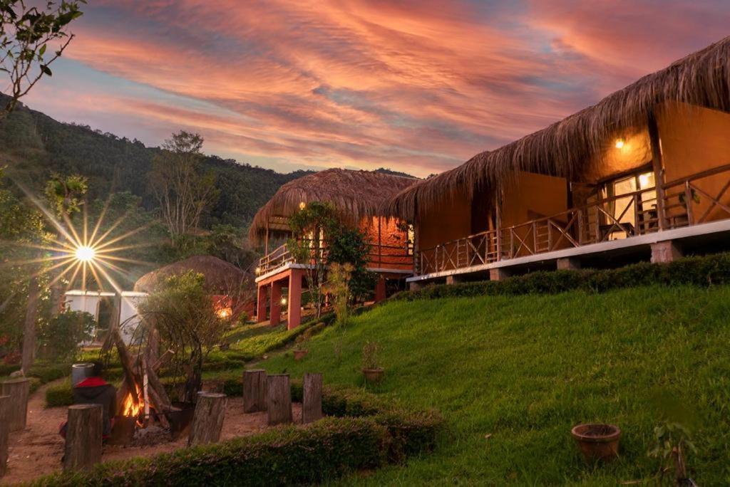 Deshadan Eco Valley Resort - An Eco Friendly Mud House Kanthalloor Exterior photo