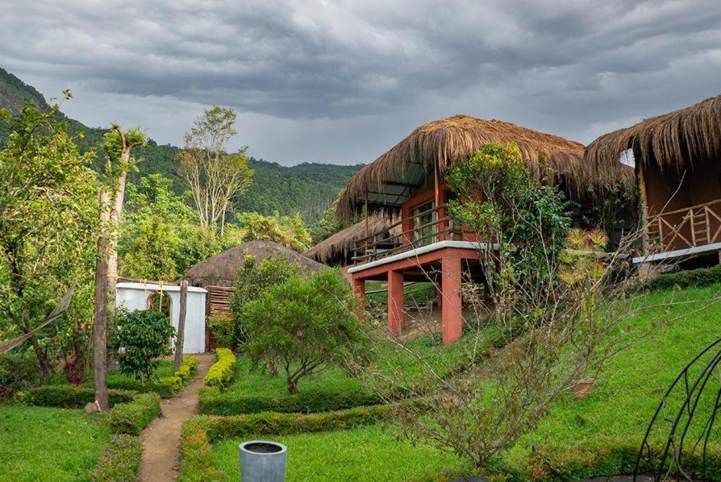 Deshadan Eco Valley Resort - An Eco Friendly Mud House Kanthalloor Exterior photo
