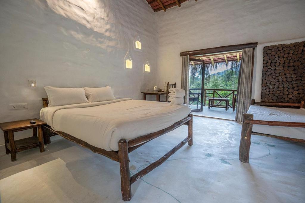 Deshadan Eco Valley Resort - An Eco Friendly Mud House Kanthalloor Exterior photo