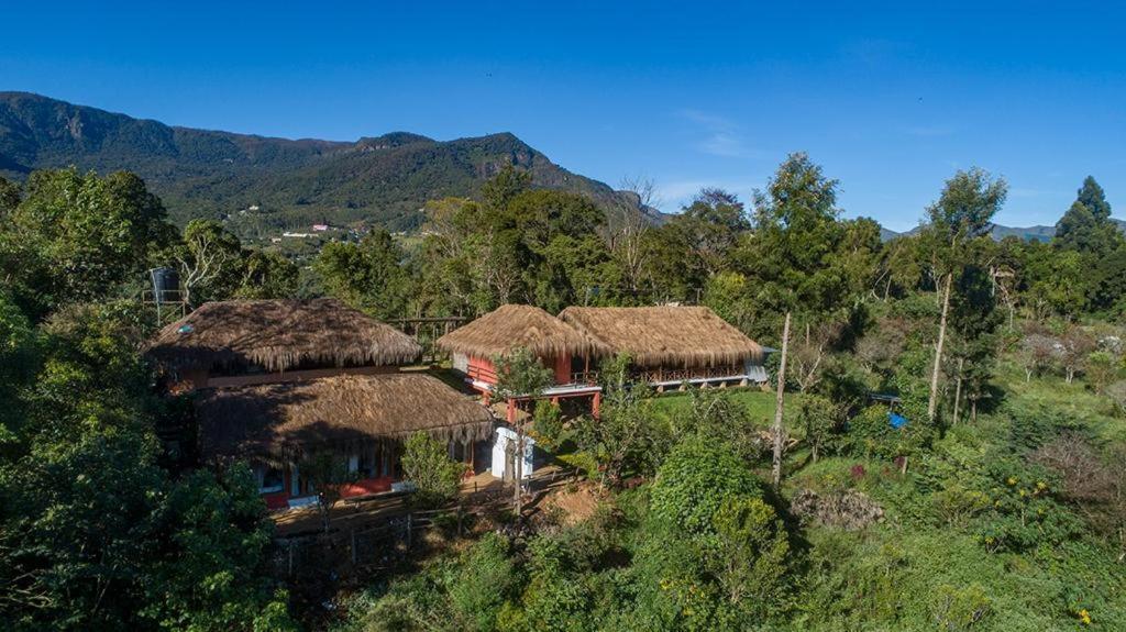 Deshadan Eco Valley Resort - An Eco Friendly Mud House Kanthalloor Exterior photo