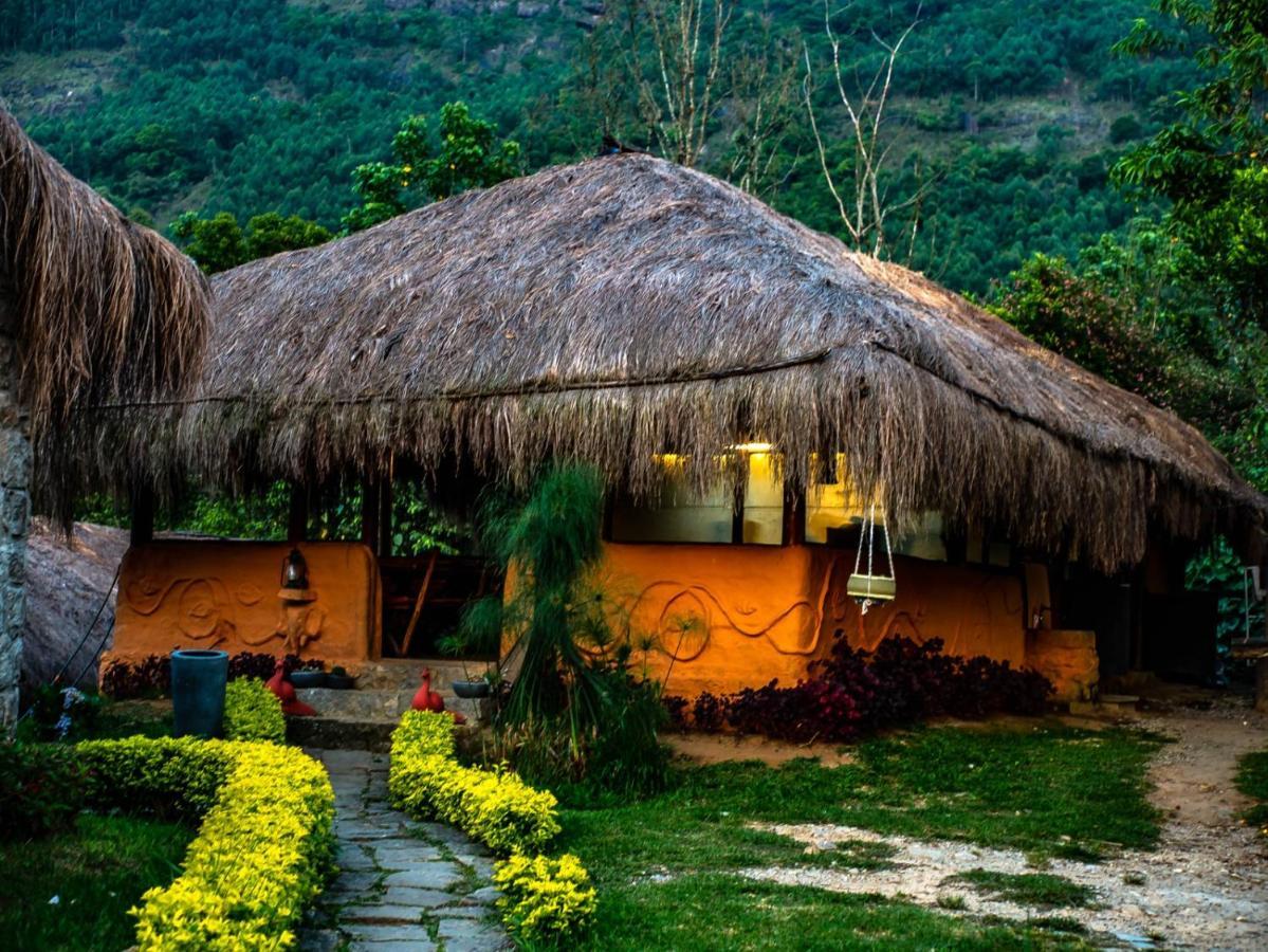 Deshadan Eco Valley Resort - An Eco Friendly Mud House Kanthalloor Exterior photo