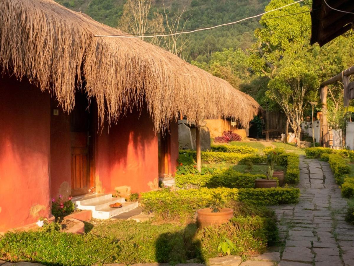 Deshadan Eco Valley Resort - An Eco Friendly Mud House Kanthalloor Exterior photo