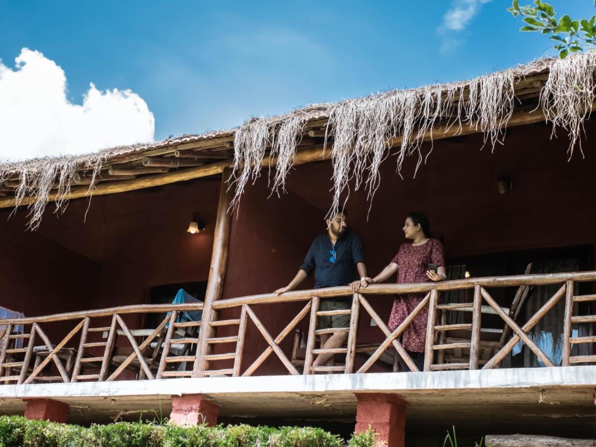 Deshadan Eco Valley Resort - An Eco Friendly Mud House Kanthalloor Exterior photo